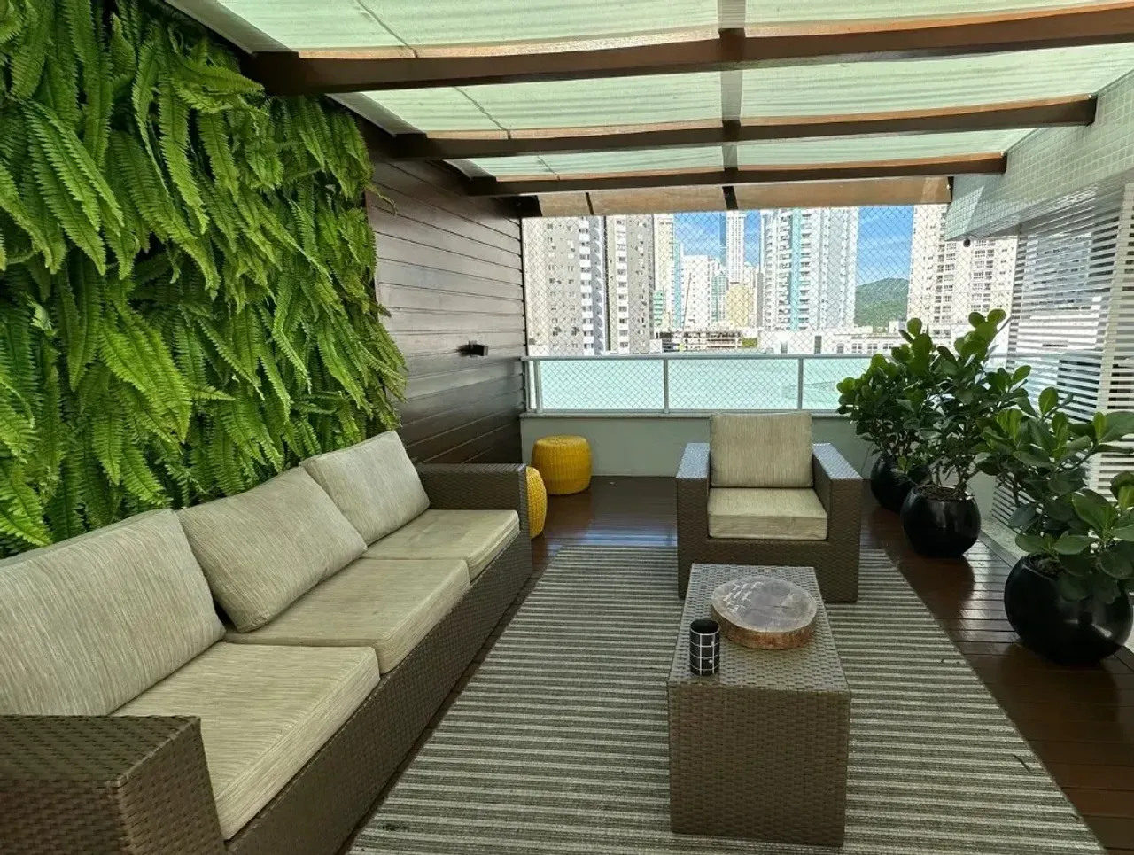 Apartamento vista mar! Com 3 suítes e 2 vagas no Centro de Balneário Camboriú — foto 8