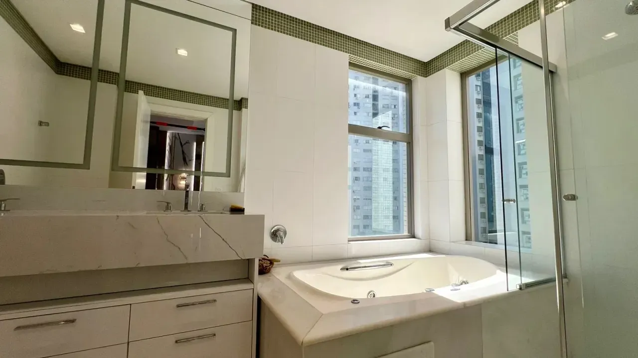 Apartamento diferenciado com 3 suítes e Jardim Urbano no Centro de Balneário Camboriú — foto 11