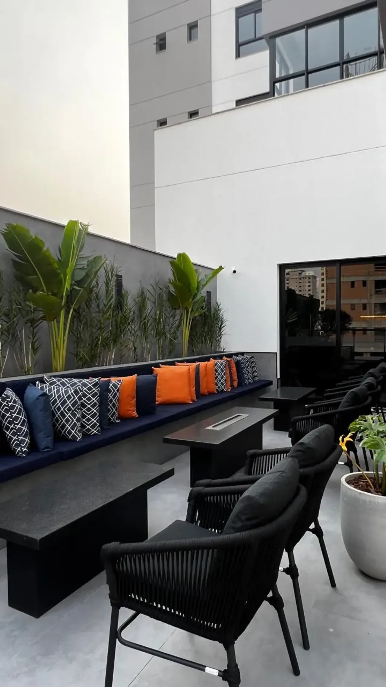 Apartamento no Florence Garden Residence com 3 suítes em Balneário Camboriú — foto 3