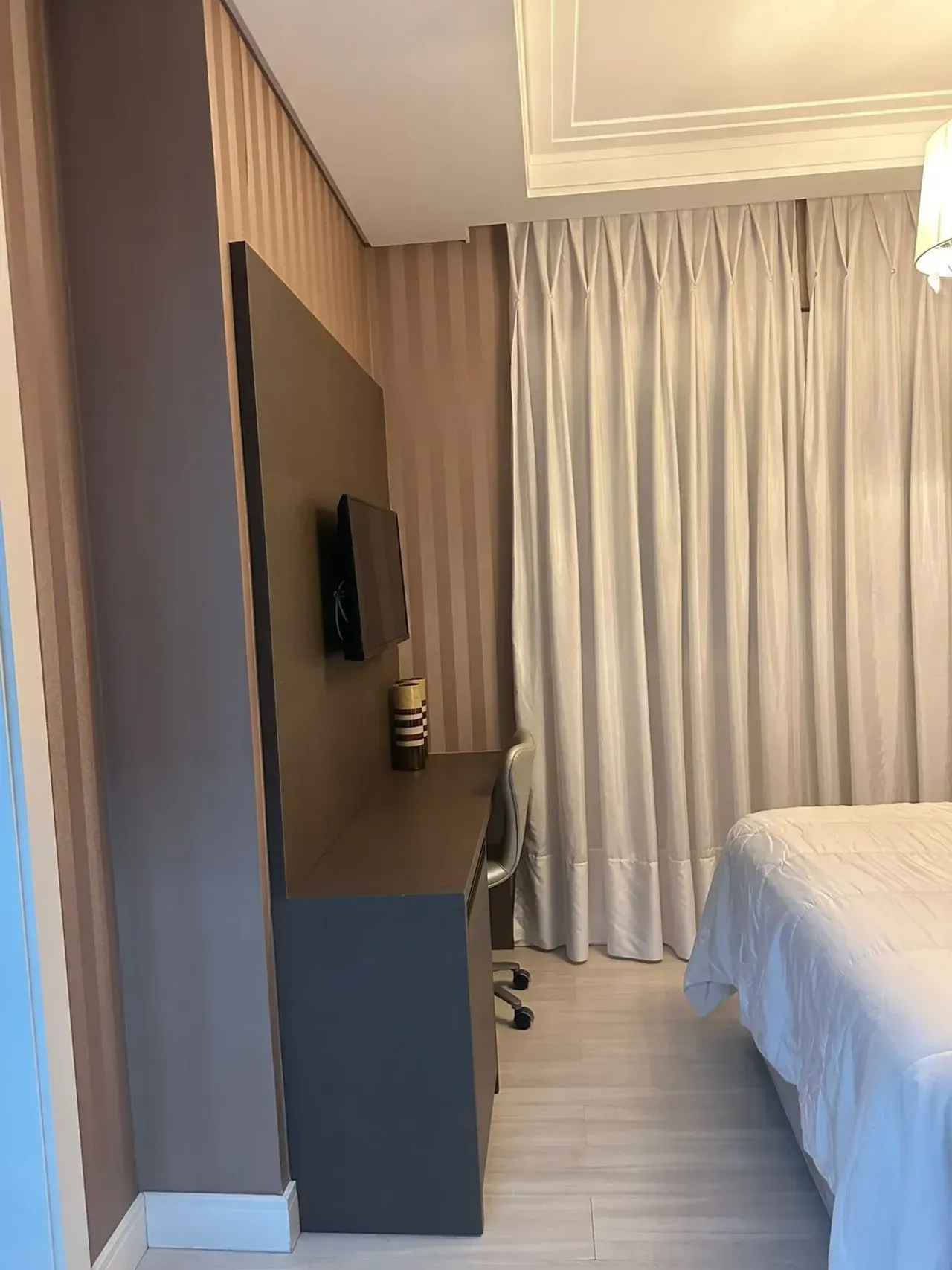 Apartamento mobiliado com 3 suítes e 2 vagas de garagem no Centro de Balneário Camboriú — foto 6