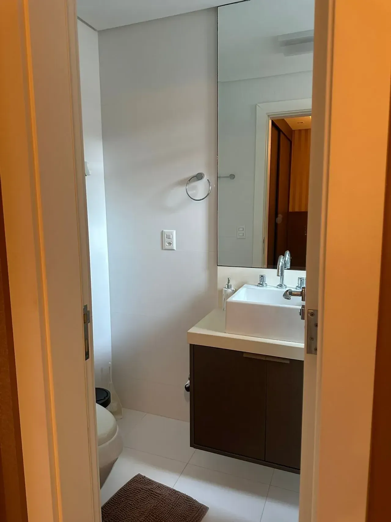 Apartamento mobiliado com 3 suítes e 2 vagas de garagem no Centro de Balneário Camboriú — foto 3
