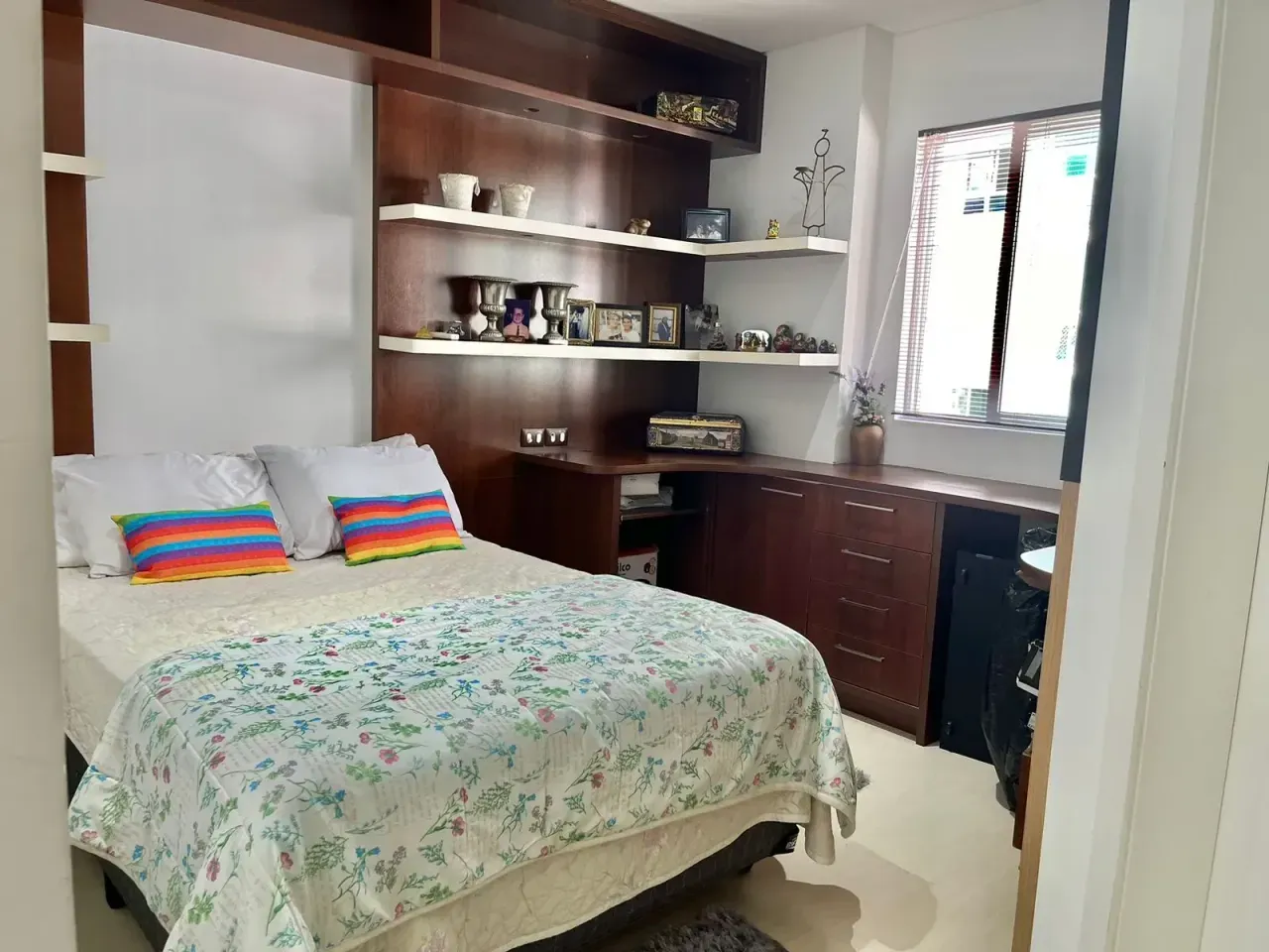 Apartamento mobiliado com 3 suítes e 2 vagas de garagem em Balneário Camboriú — foto 18