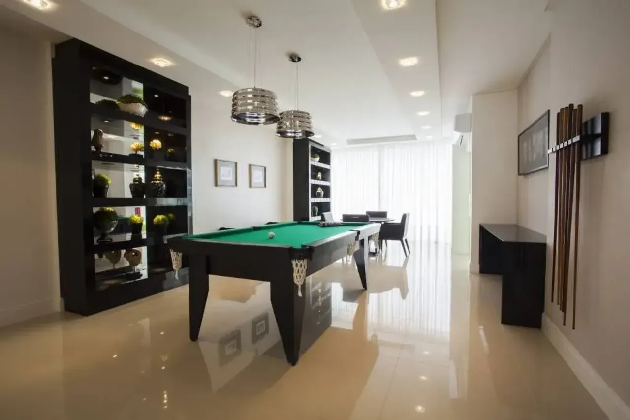 Apartamento com 3 suítes e 3 vagas de garagem no Centro de Balneário Camboriú — foto 11