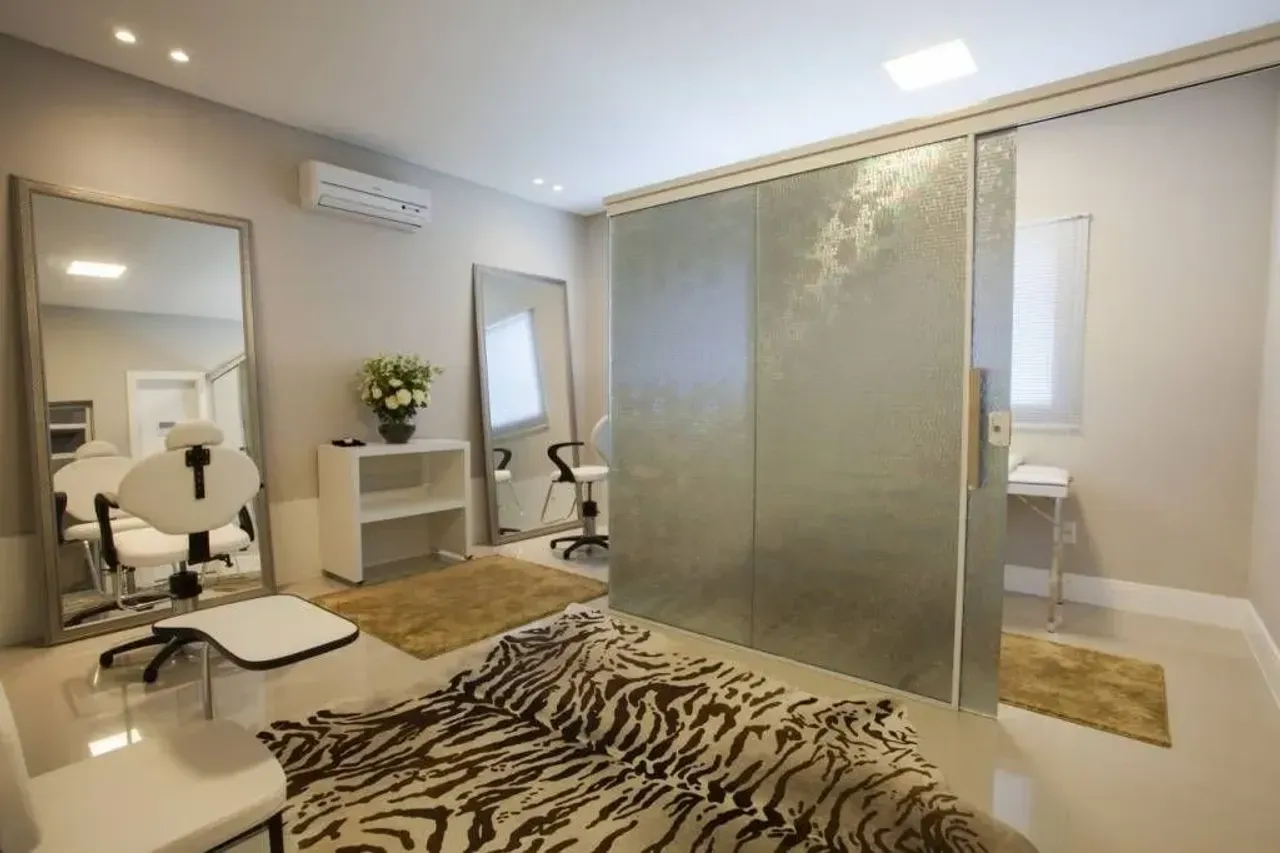 Apartamento com 3 suítes e 3 vagas de garagem no Centro de Balneário Camboriú — foto 9