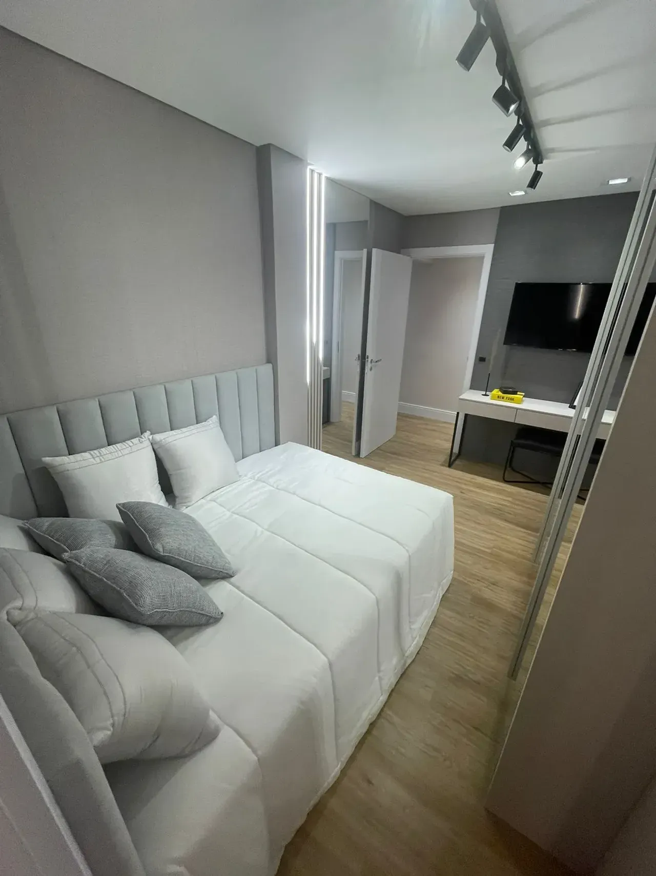 Cobertura no Edifício Residencial Cravo e Canela com 4 suítes em Balneário Camboriú — foto 9
