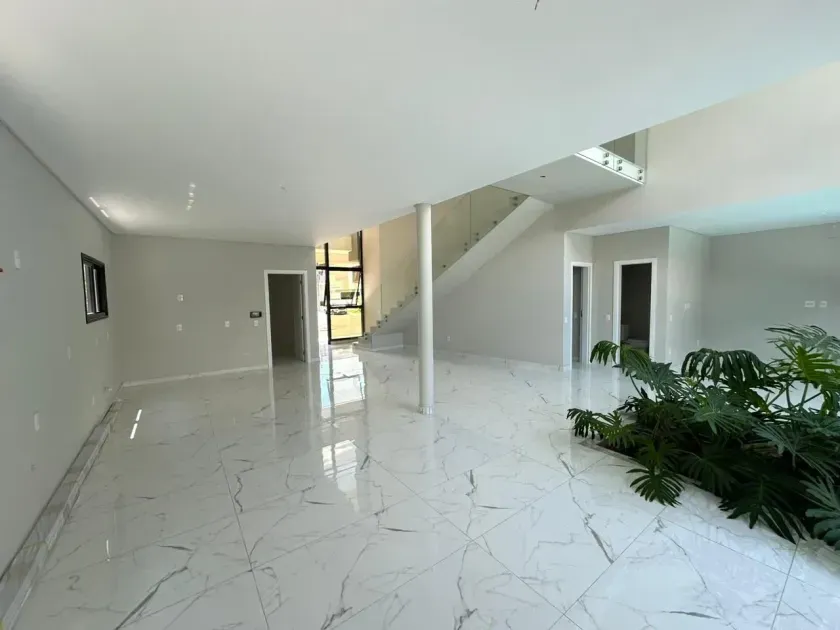 Casa em condomínio com 5 suítes 4 vagas sendo 2 cobertas em Balneário Camboriú — foto 11