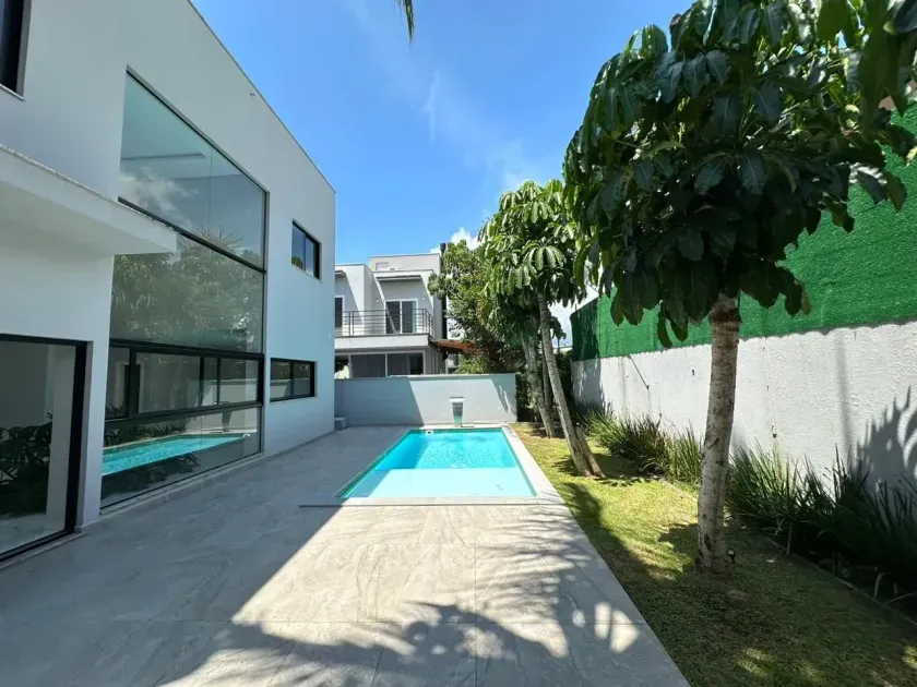 Casa em condomínio com 5 suítes 4 vagas sendo 2 cobertas em Balneário Camboriú — foto 12