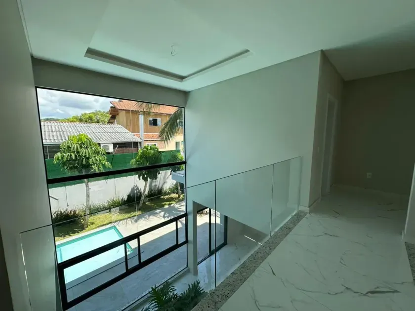 Casa em condomínio com 5 suítes 4 vagas sendo 2 cobertas em Balneário Camboriú — foto 23