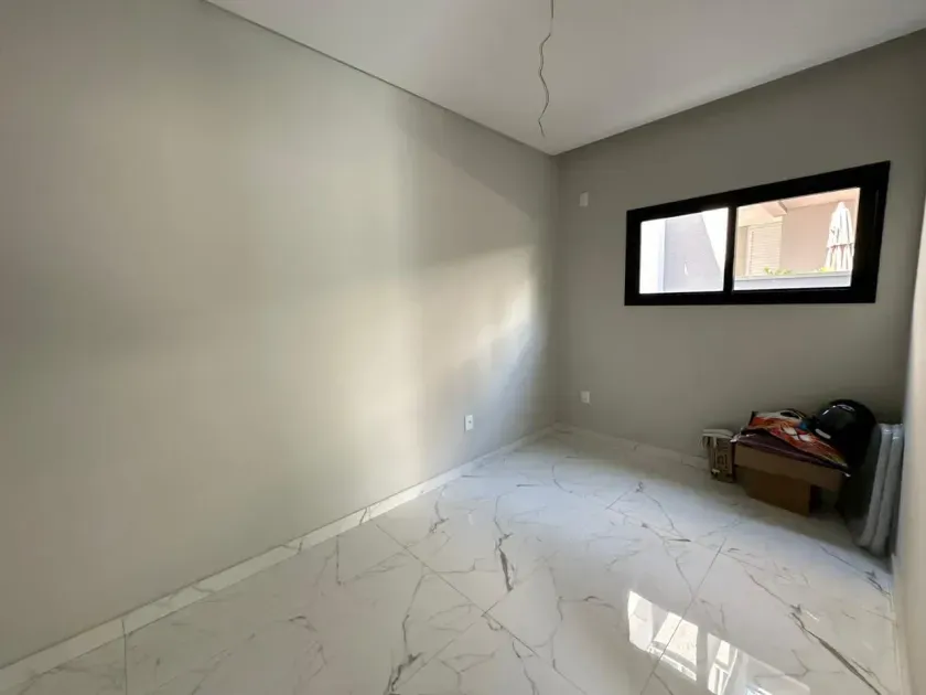 Casa em condomínio com 5 suítes 4 vagas sendo 2 cobertas em Balneário Camboriú — foto 24