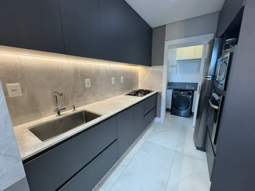 Apartamento no Edifício Uluwatu com 3 suítes em Balneário Camboriú — foto 3