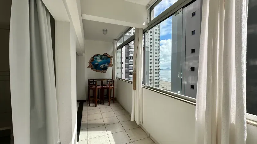 Apartamento Quadra Mar com 2 dormitórios e 1 vaga de garagem no Centro de Balneário Camboriú — foto 4