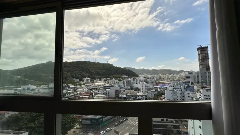 Apartamento alto padrão com 3 suítes e 3 vagas de garagem no Centro de Balneário Camboriú — foto 17