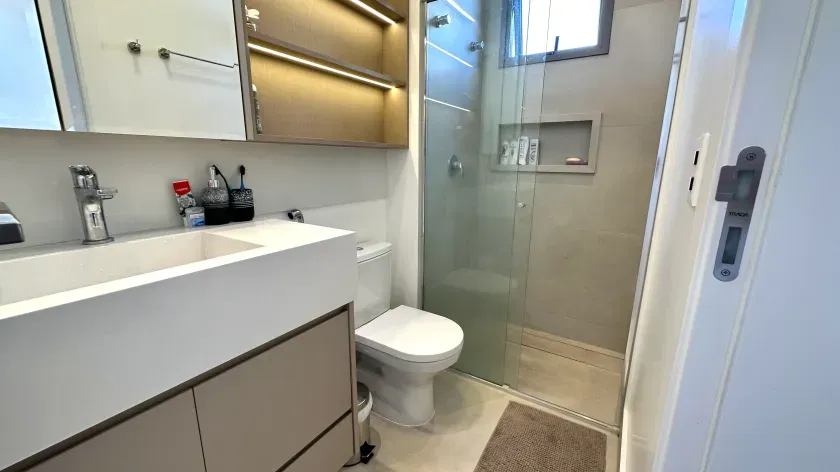 Apartamento alto padrão com 3 suítes e 3 vagas de garagem no Centro de Balneário Camboriú — foto 30