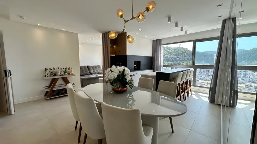 Apartamento alto padrão com 3 suítes e 3 vagas de garagem no Centro de Balneário Camboriú — foto 42
