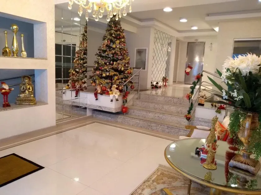 Apartamento no Edifício Leal Tower 140 no Centro de Balneário Camboriú