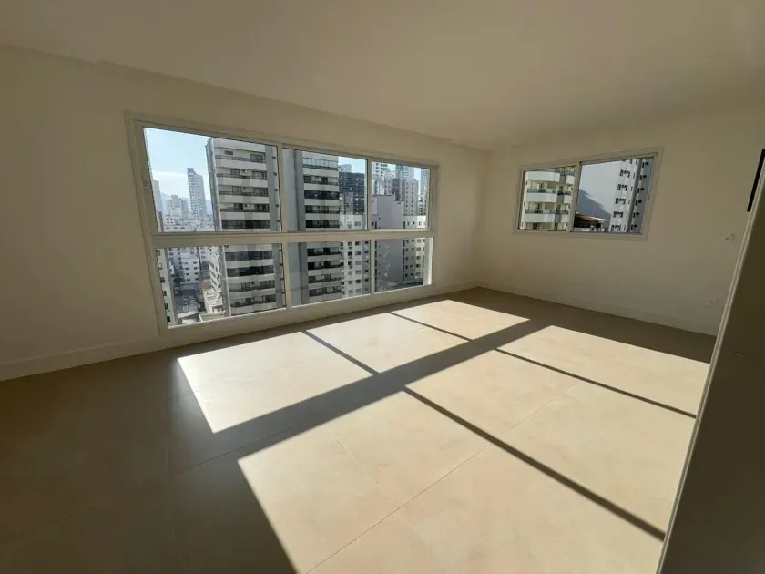 Apartamento com 3 suítes, 3 vagas de garagem no Centro de Balneário Camboriú — foto 20