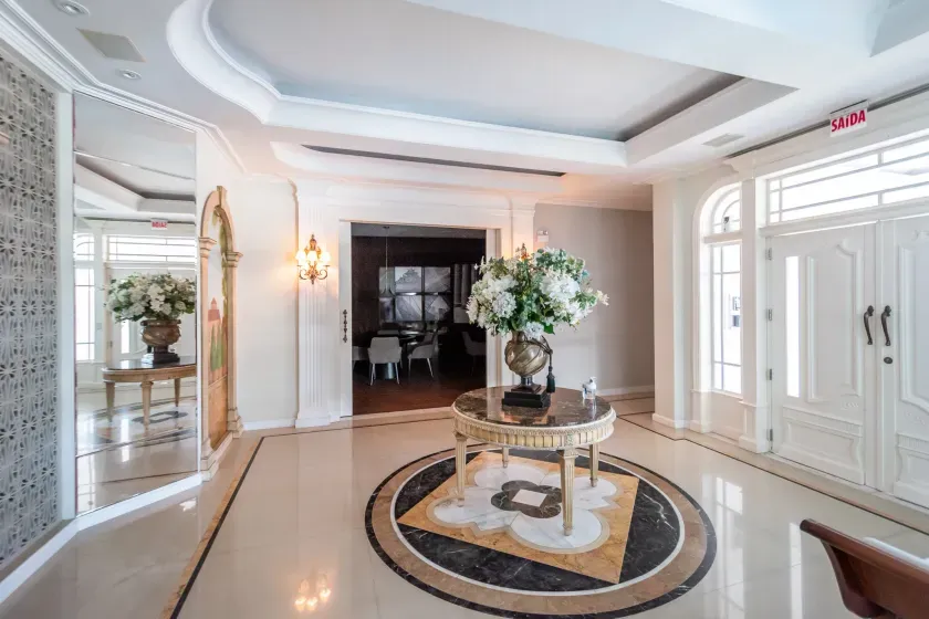 Apartamento no Edifício Dom Alvarez com 4 dormitórios em Balneário Camboriú