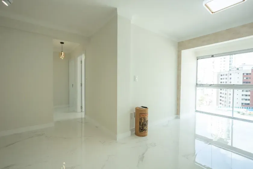 Apartamento quadra mar com 3 dormitórios sendo 2 demi suítes, sacada com churrasqueira em Balneário Camboriú — foto 8