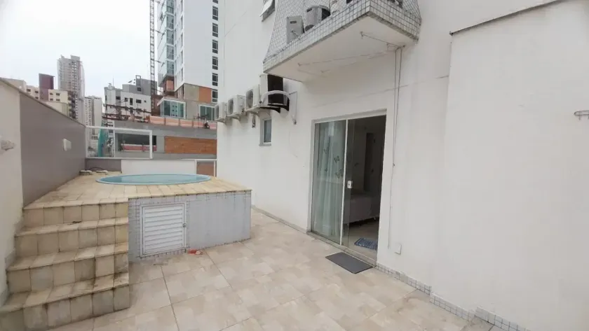 Apartamento Diferenciado com 3 dormitórios sendo uma suíte, 2 vagas no Centro de Balneário Camboriú — foto 17