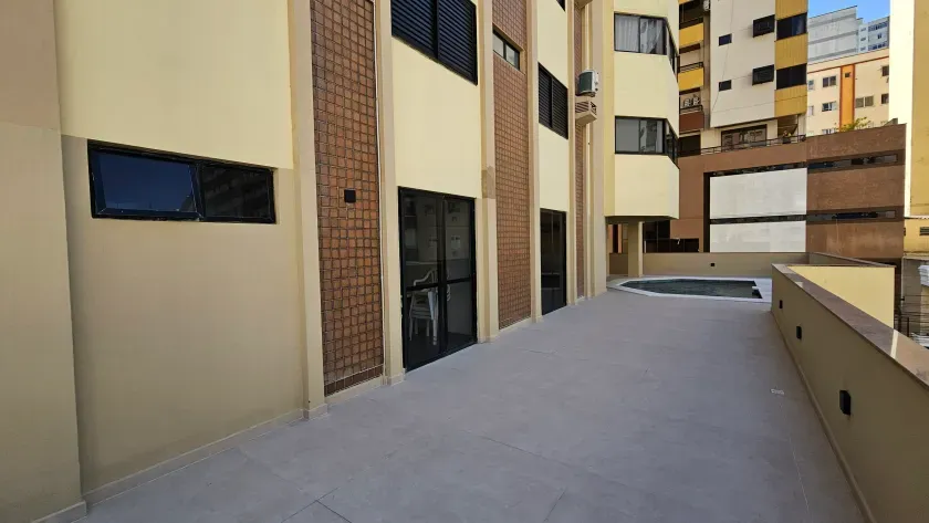 Apartamento Quadra do Mar com 4 Suítes e 2 Vagas de garagem no Centro de Balneário Camboriú — foto 44