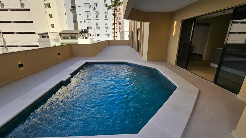 Apartamento Quadra do Mar com 4 Suítes e 2 Vagas de garagem no Centro de Balneário Camboriú — foto 47