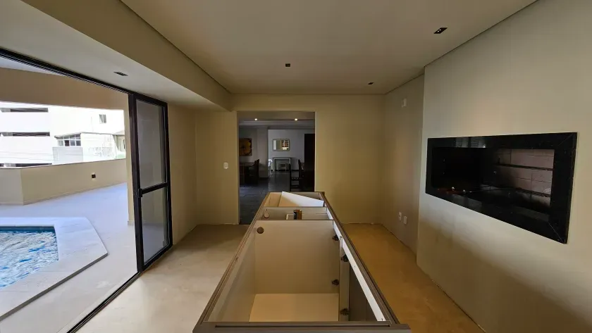 Apartamento Quadra do Mar com 4 Suítes e 2 Vagas de garagem no Centro de Balneário Camboriú — foto 50