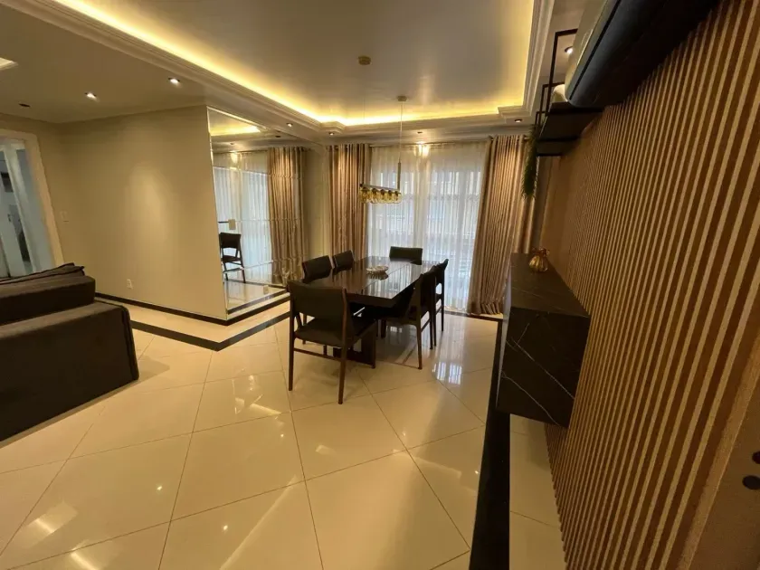 Apartamento Quadra mar com 3 dormitórios sendo 1 suíte, 1 vaga de garagem no Centro de Balneário Camboriú — foto 4