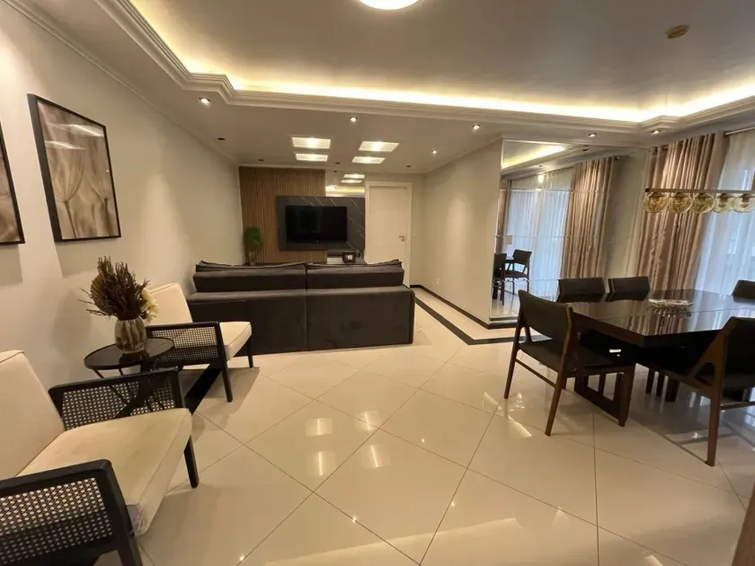 Apartamento Quadra mar com 3 dormitórios sendo 1 suíte, 1 vaga de garagem no Centro de Balneário Camboriú — foto 8