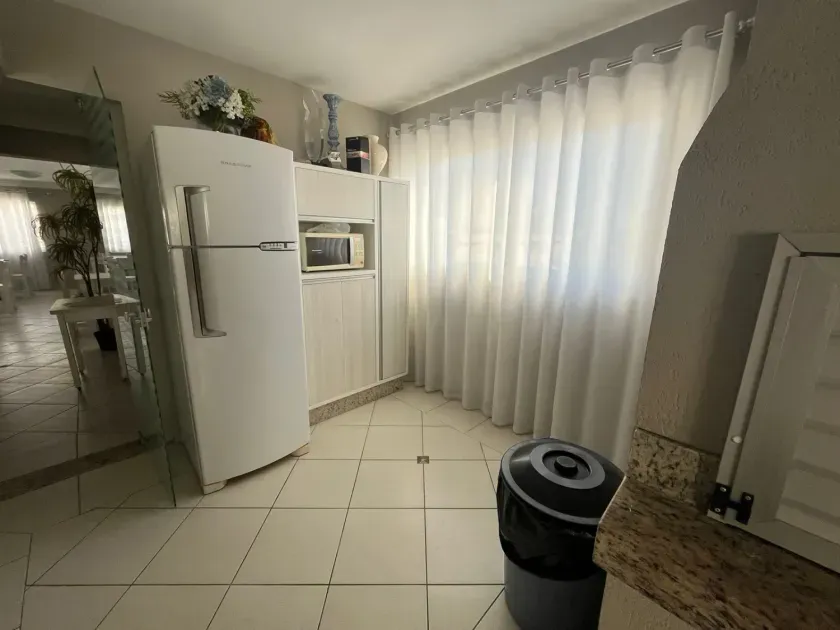 Apartamento Quadra mar com 3 dormitórios sendo 1 suíte, 1 vaga de garagem no Centro de Balneário Camboriú — foto 32