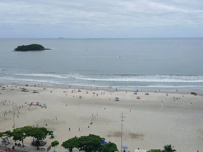 Apartamento Lindo vista do mar com 4 dormitórios sendo 2 suítes, 2 vagas de garagem no Centro de Balneário Camboriú