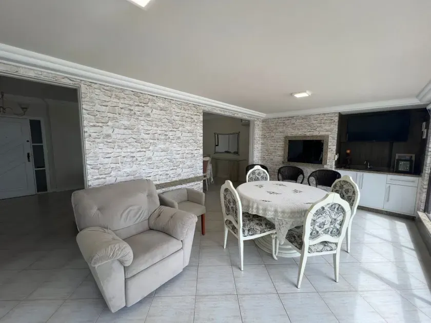Apartamento Lindo vista do mar com 4 dormitórios sendo 2 suítes, 2 vagas de garagem no Centro de Balneário Camboriú — foto 10