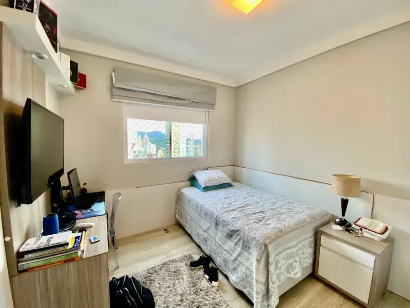 Apartamento com 3 suítes 3 vagas de garagem no Centro de Balneário Camboriú — foto 7