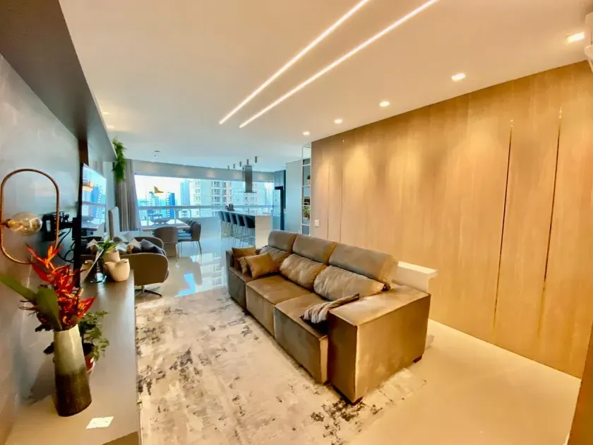 Apartamento com 3 suítes 3 vagas de garagem no Centro de Balneário Camboriú — foto 10
