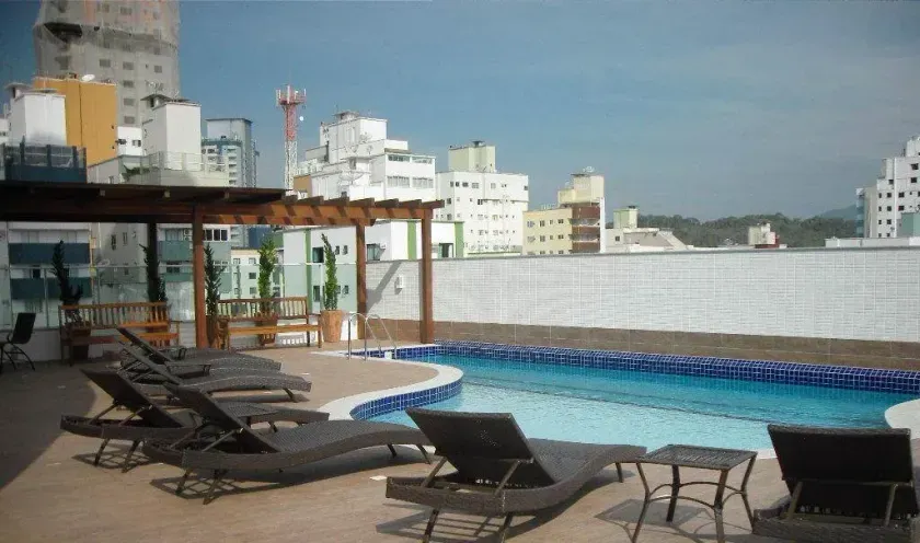 Apartamento com 3 suítes 3 vagas de garagem no Centro de Balneário Camboriú — foto 21
