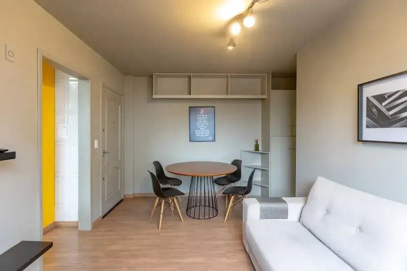 Apartamento com 1 dormitório, 1 vaga de garagem no Centro de Balneário Camboriú — foto 3