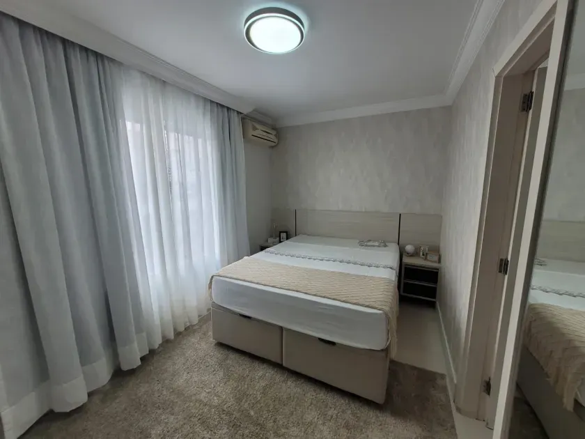 Apartamento com 3 dormitórios sendo 1 suíte e 1 vaga de garagem, no Centro de Balneário Camboriú — foto 8