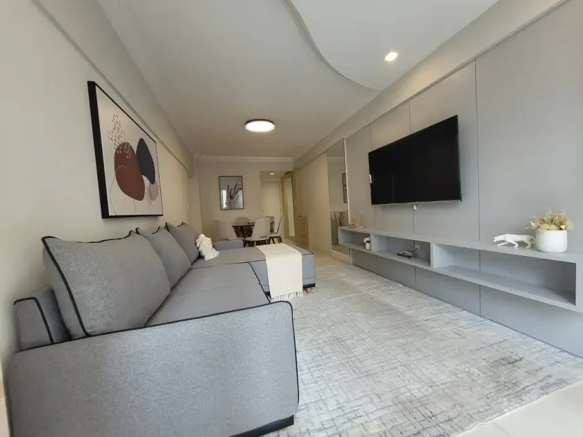 Apartamento com 3 dormitórios sendo 1 suíte e 1 vaga de garagem, no Centro de Balneário Camboriú — foto 2