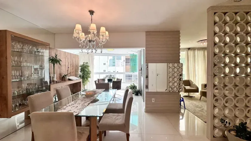 Apartamento com 4 dormitórios sendo 2 suítes e 2 vagas de garagem no centro de Balneário Camboriú — foto 4