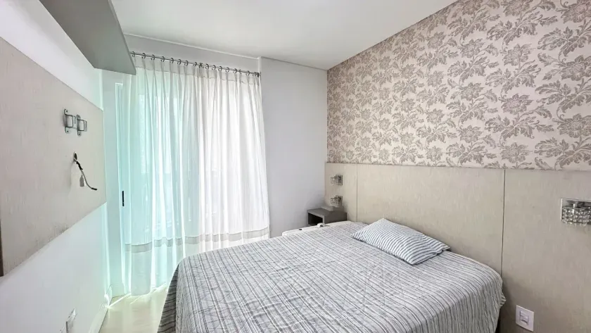 Apartamento com 4 dormitórios sendo 2 suítes e 2 vagas de garagem no centro de Balneário Camboriú — foto 13