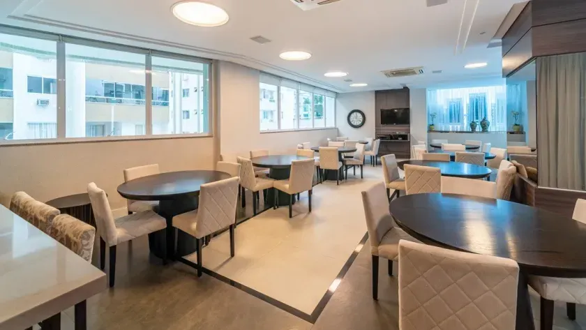 Apartamento com 4 dormitórios sendo 2 suítes e 2 vagas de garagem no centro de Balneário Camboriú — foto 17
