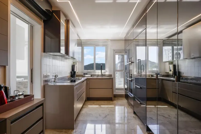 Apartamento no Edifício Victória unificado com 6 suítes, 6 vagas de garagem em Balneário Camboriú — foto 11