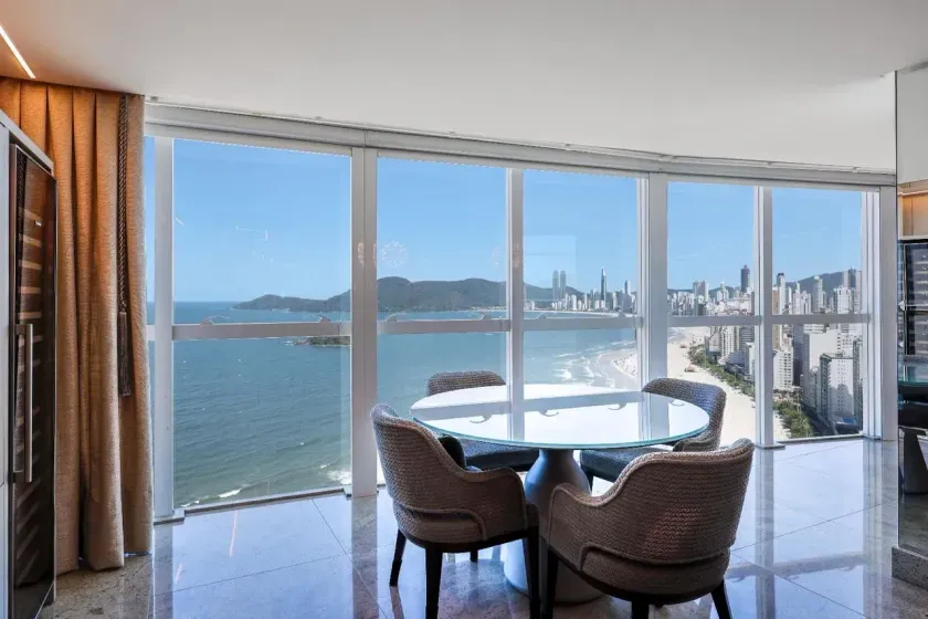 Apartamento no Edifício Victória unificado com 6 suítes, 6 vagas de garagem em Balneário Camboriú — foto 18