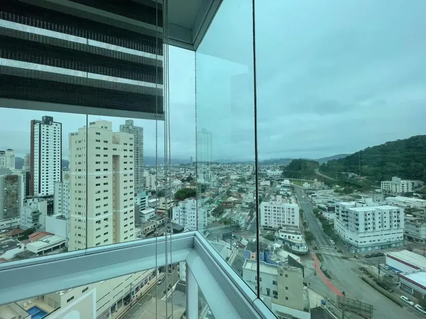 Apartamento no Edifício Opera Plaza com 3 suítes em Balneário Camboriú
