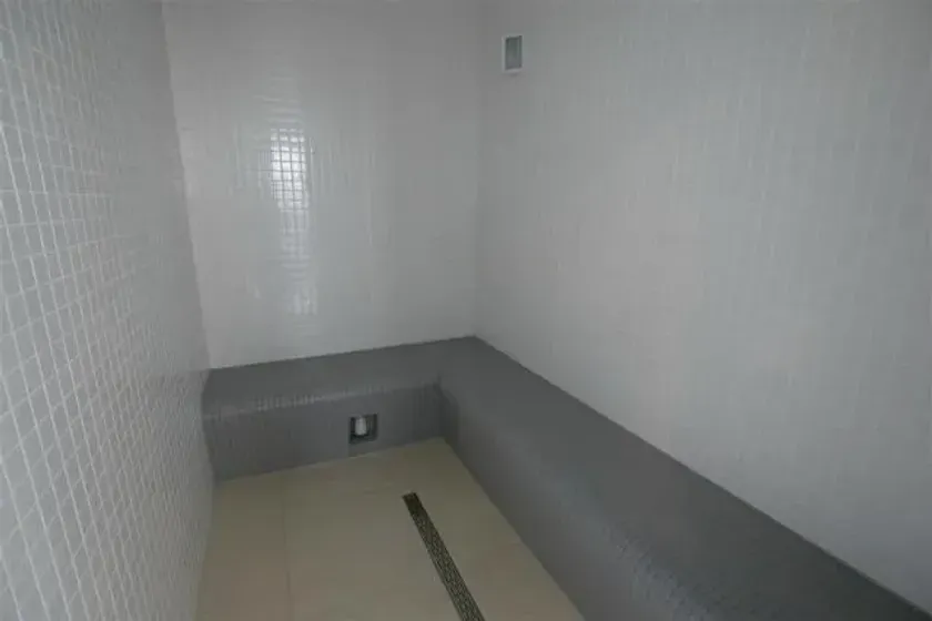 Apartamento mobiliado com 3 suítes, 3 vagas de garagem no Centro de Balneário Camboriú — foto 9