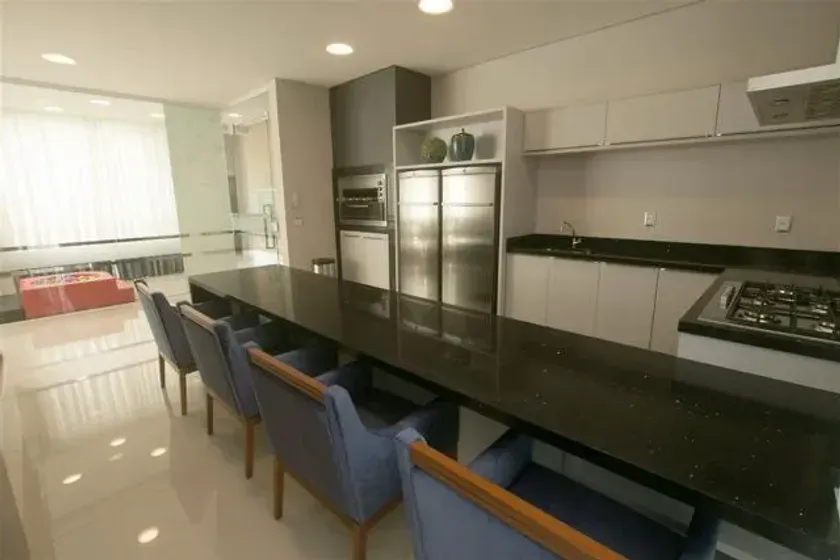 Apartamento mobiliado com 3 suítes, 3 vagas de garagem no Centro de Balneário Camboriú — foto 14