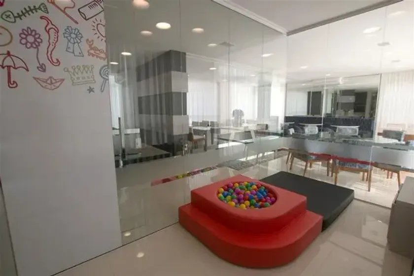 Apartamento mobiliado com 3 suítes, 3 vagas de garagem no Centro de Balneário Camboriú — foto 15