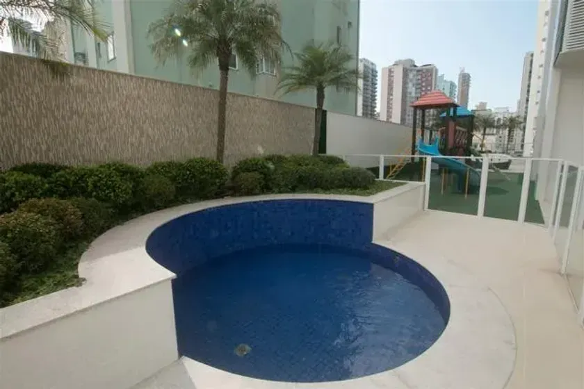 Apartamento mobiliado com 3 suítes, 3 vagas de garagem no Centro de Balneário Camboriú — foto 25