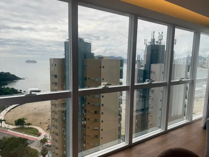 Apartamento mobiliado com 3 suítes, 3 vagas de garagem no Pioneiros em Balneário Camboriú — foto 6