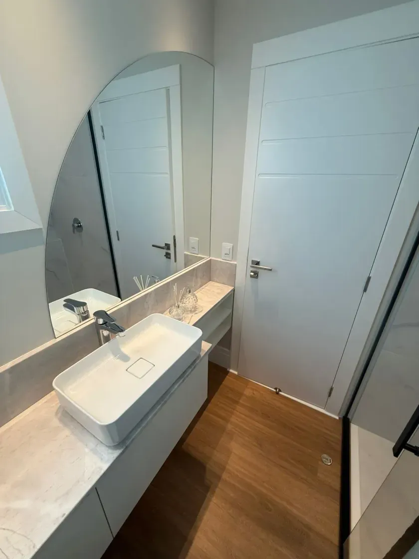 Apartamento mobiliado com 3 suítes, 3 vagas de garagem no Pioneiros em Balneário Camboriú — foto 13