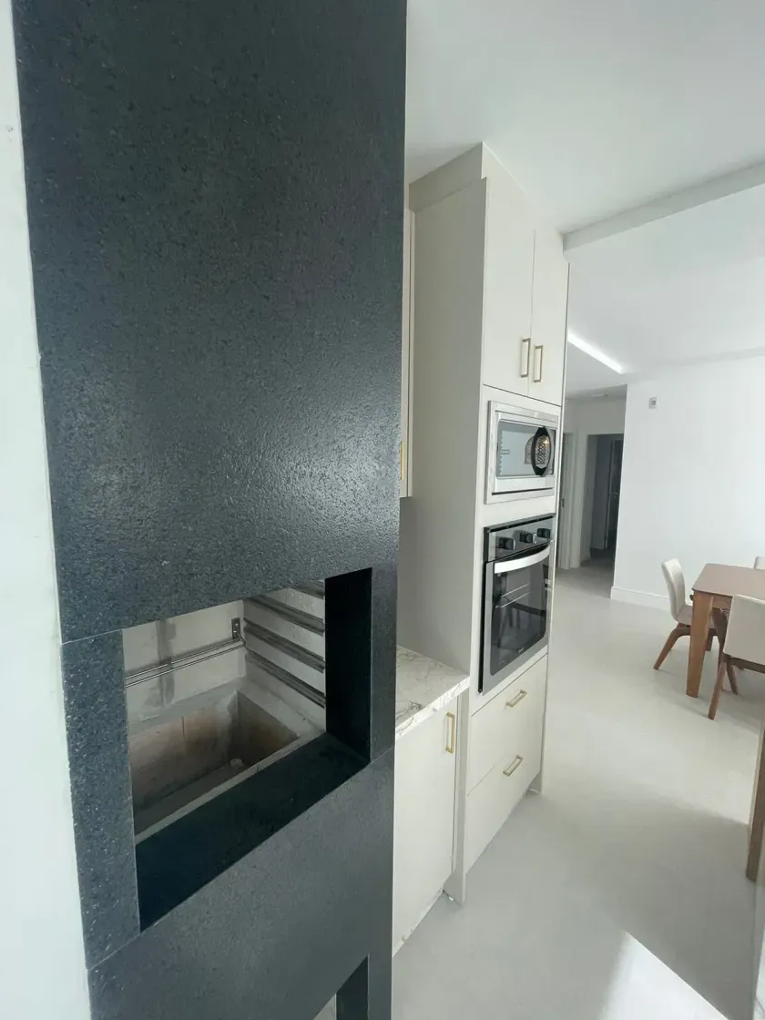 Apartamento com 3 suítes, 2 vagas de garagem, no Centro de Balneário Camboriú — foto 7